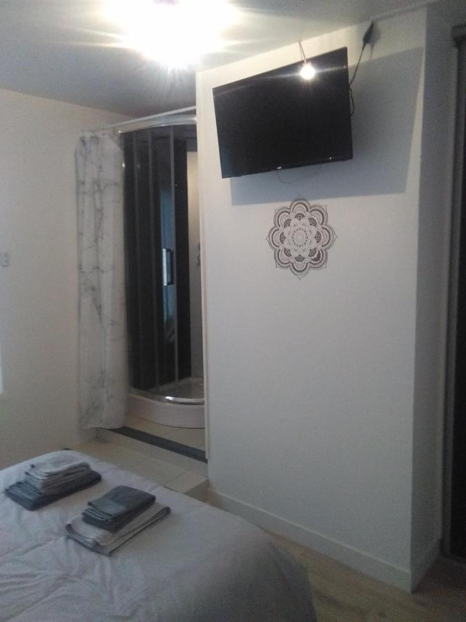 Le Corto Hotel Savigny-Levescault Ngoại thất bức ảnh